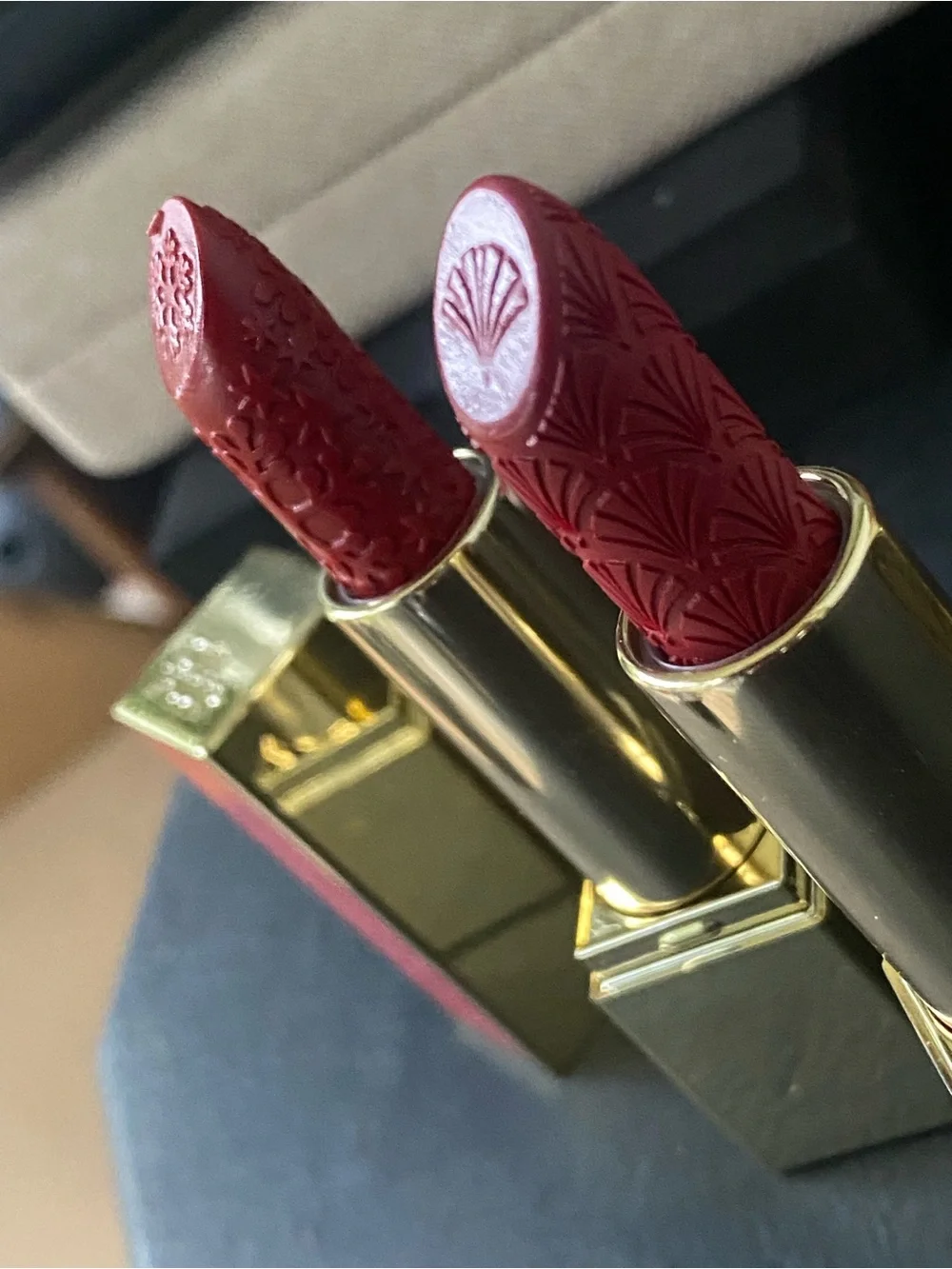 💄ESTEE LAUDER- Immortal & Red Velvet Embossed Lipstick Duo💋